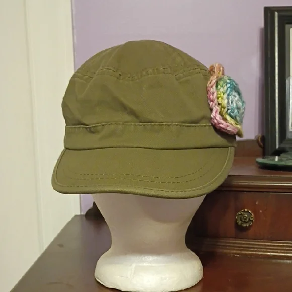 Accessories | Olive Green Cap With Multicolor Knit Accent  display picture 1